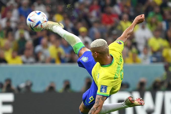 Gol de Richarlison leva prêmio de mais bonito da Copa do Mundo