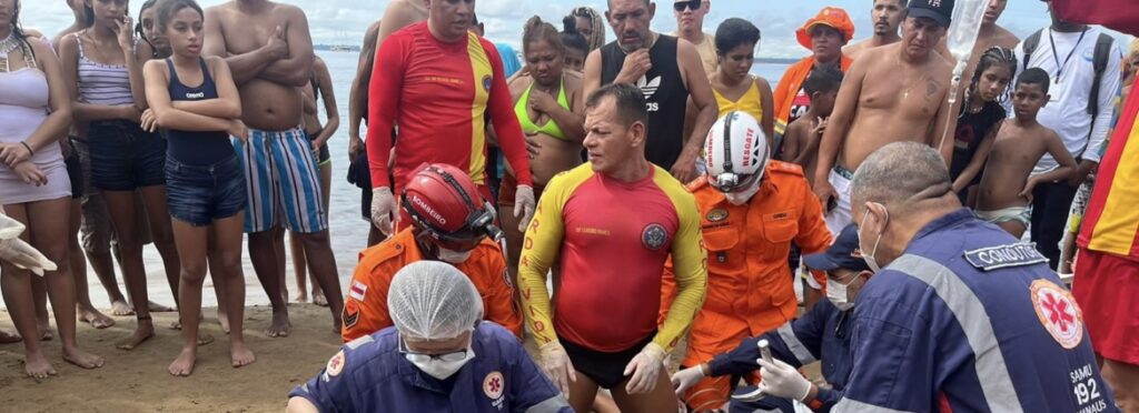 Jovem morre afogado durante Réveillon na Ponta Negra