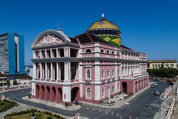 Teatro Amazonas é considerado o monumento mais bonito do Brasil, segundo pesquisa on-line internacional
