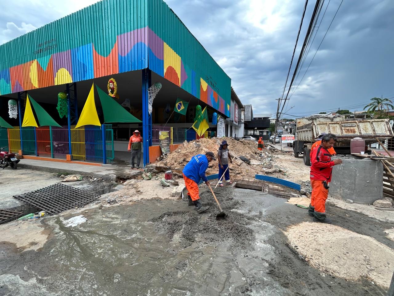 Prefeitura de Manaus intensifica as obras de revitalização da feira do São Francisco