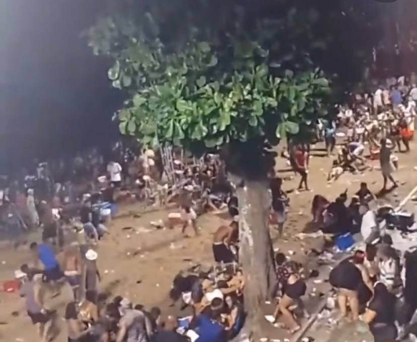 Tiroteio deixa ao menos 2 mortos e 19 feridos durante festa de carnaval no RJ