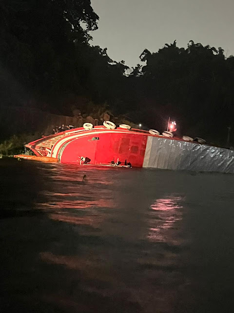 Quarenta e duas pessoas são regastadas de naufrágio de embarcação em Manaus