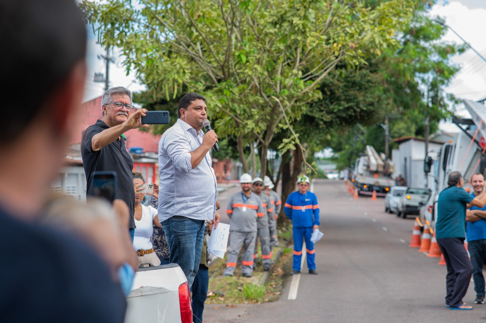 No Dom Pedro, Caio André se une a moradores contra medidores aéreos