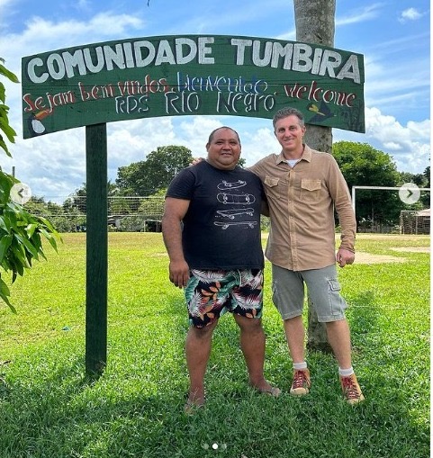 Luciano Huck conhece turismo de base comunitária no Amazonas