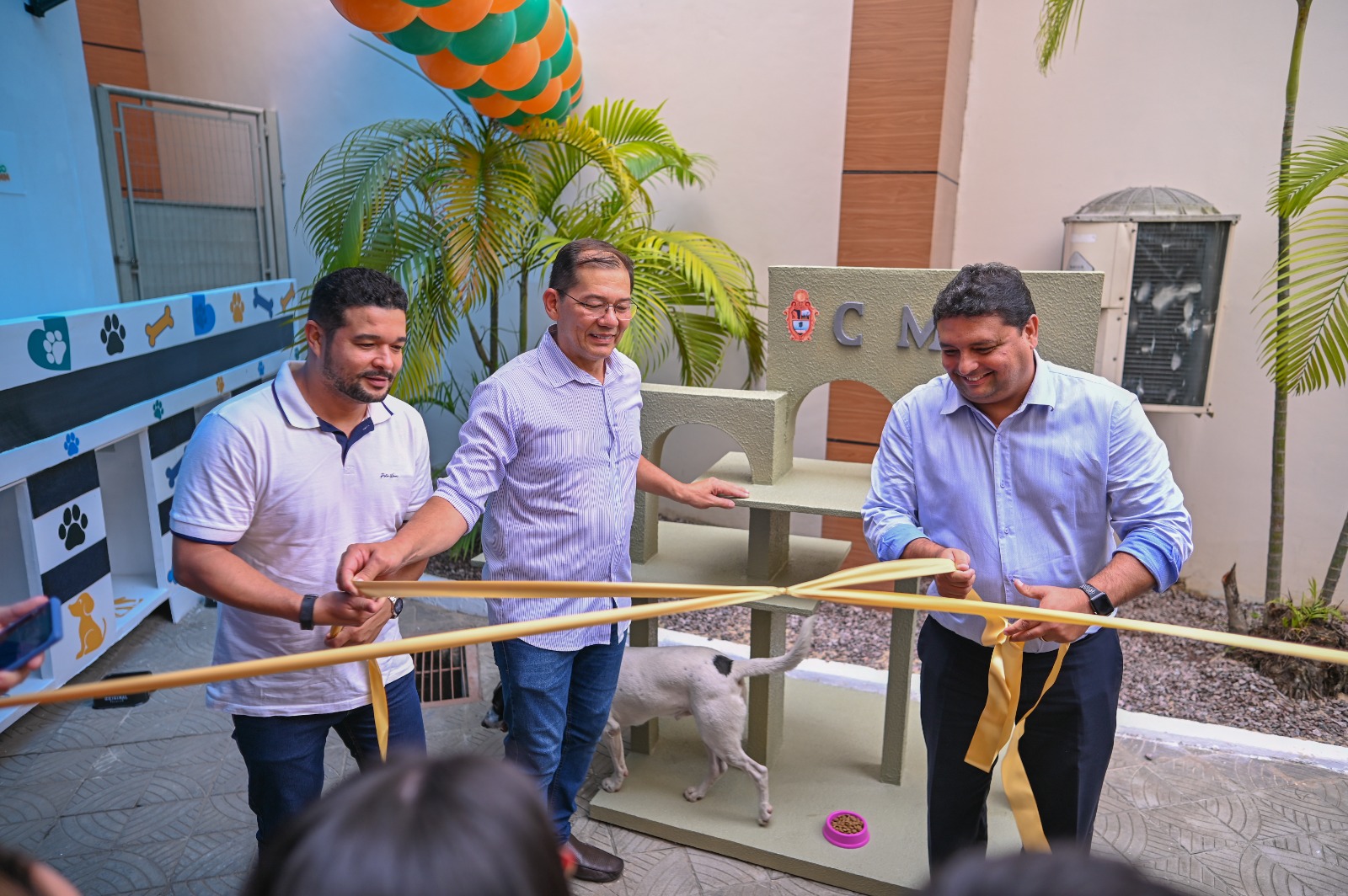 Caio André inaugura espaço pet para animais que vivem nas dependências da CMM