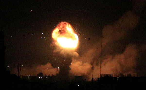 Israel responde e ataca Faixa de Gaza e Líbano