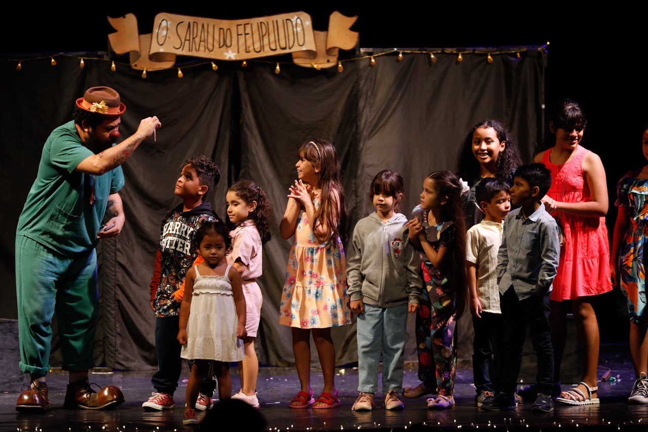 3º Festival de Circo do Amazonas encerra com espetáculo interativo no Teatro Amazonas