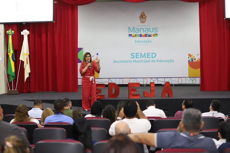 Prefeitura de Manaus realiza 1º Encontro dos Diretores da EJA em 2023