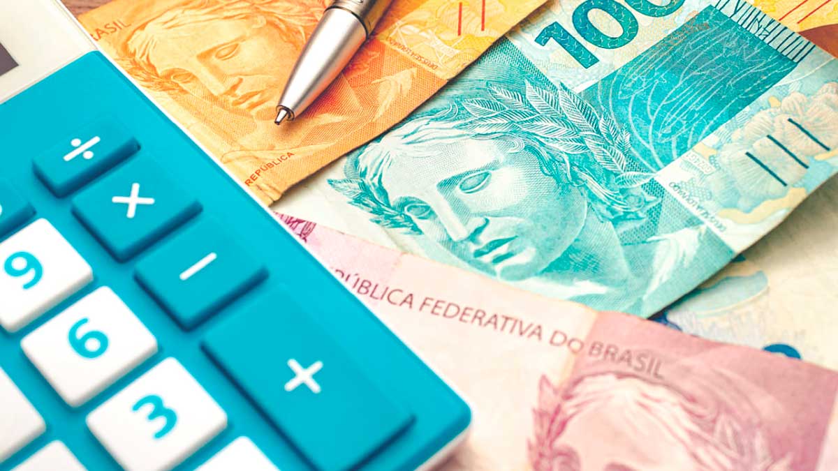 Governo Lula propõe salário mínimo de R$ 1.389 para 2024
