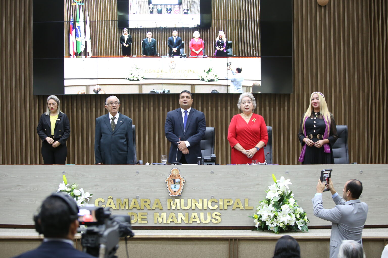 Caio André homenageia Rotary Club e reconhece papel social da organização em Manaus