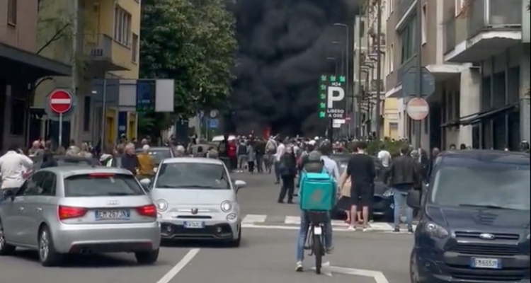 Itália: explosão no centro de Milão deixa vários veículos em chamas e ao menos um ferido; veja vídeo