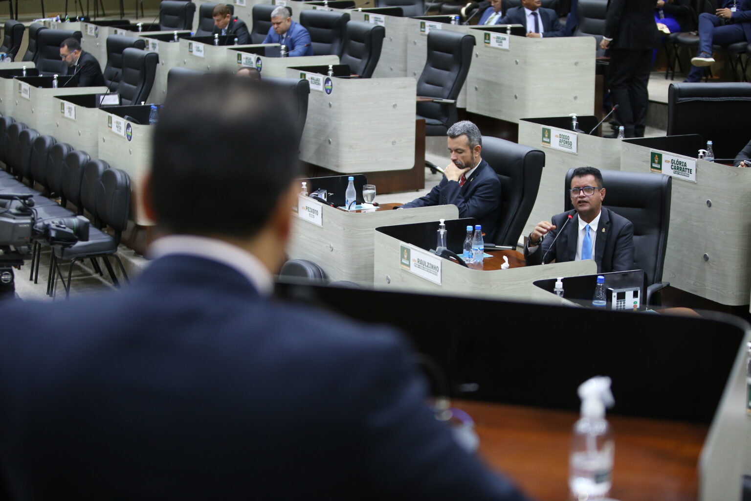 Áreas de risco e aumento da tarifa do transporte público de Manaus são debatidos no plenário da CMM