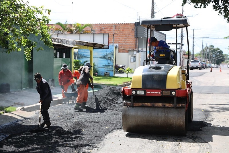Prefeitura de Manaus intensifica serviços de recuperação asfáltica no bairro Cidade Nova