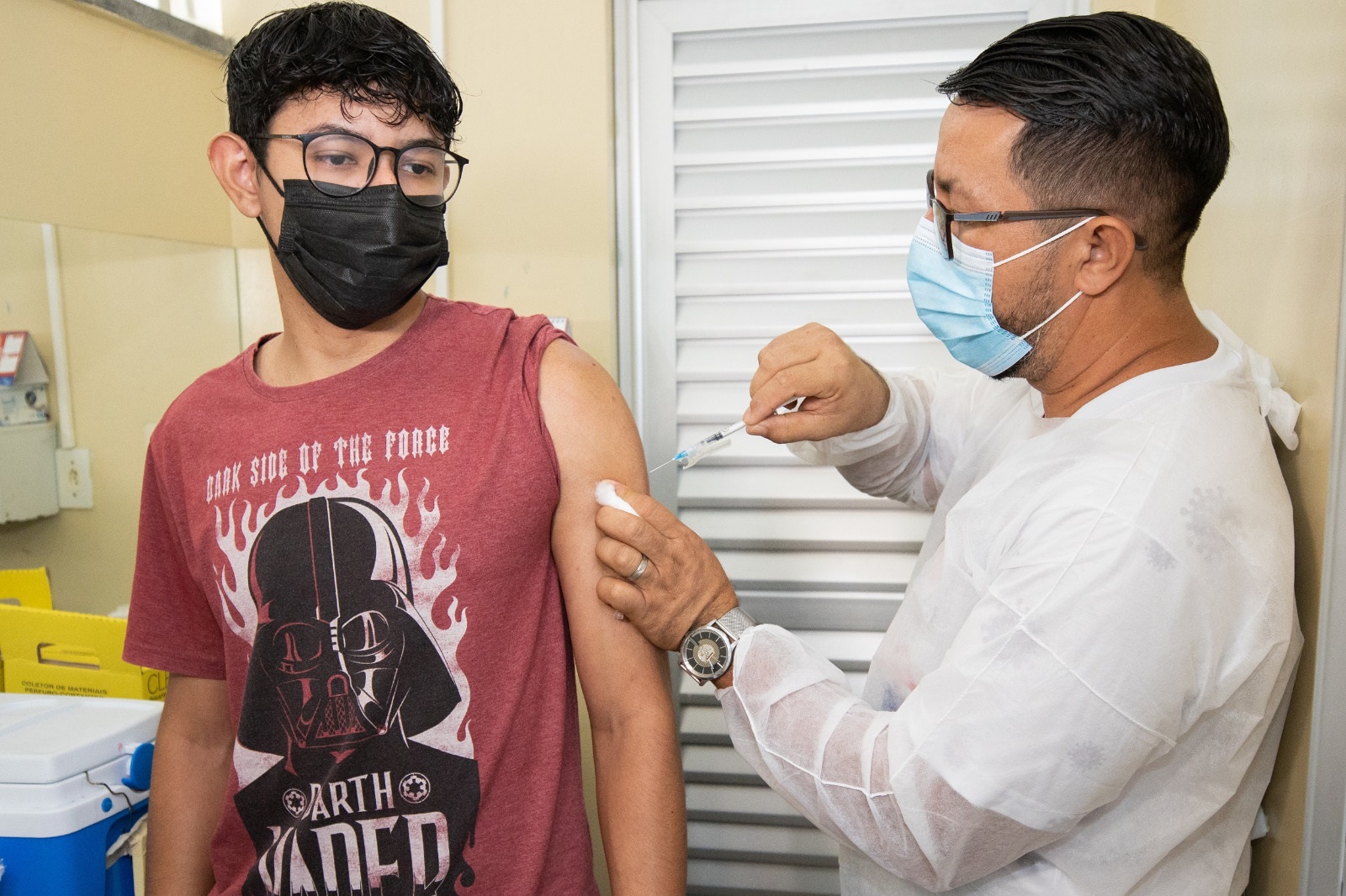Vacina contra Covid-19 está disponível em 74 pontos de imunização da prefeitura, de segunda a quarta-feira