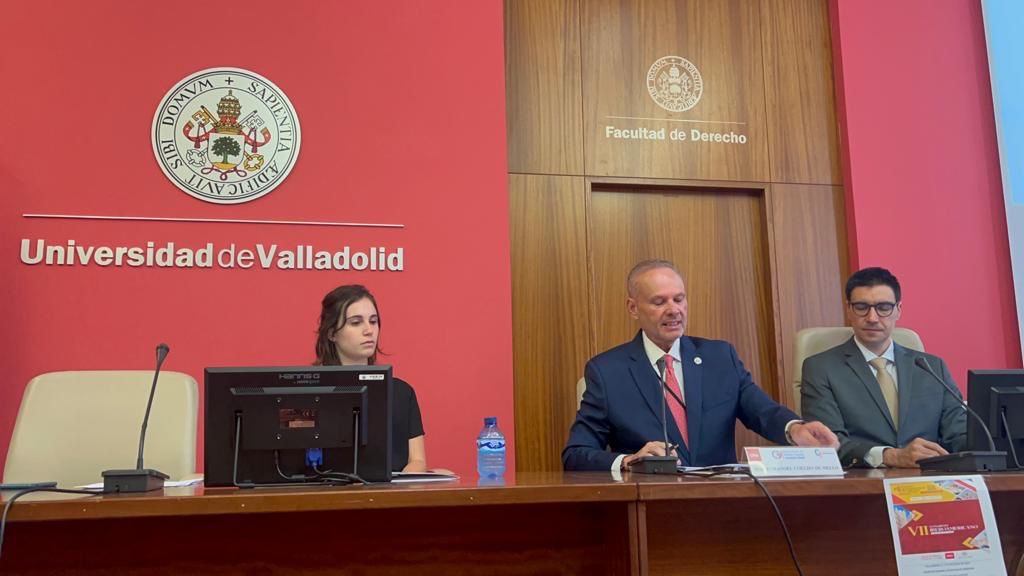 Coordenador-geral da Escola de Contas do TCE-AM palestra em Universidade da Espanha sobre Amazônia e sustentabilidade