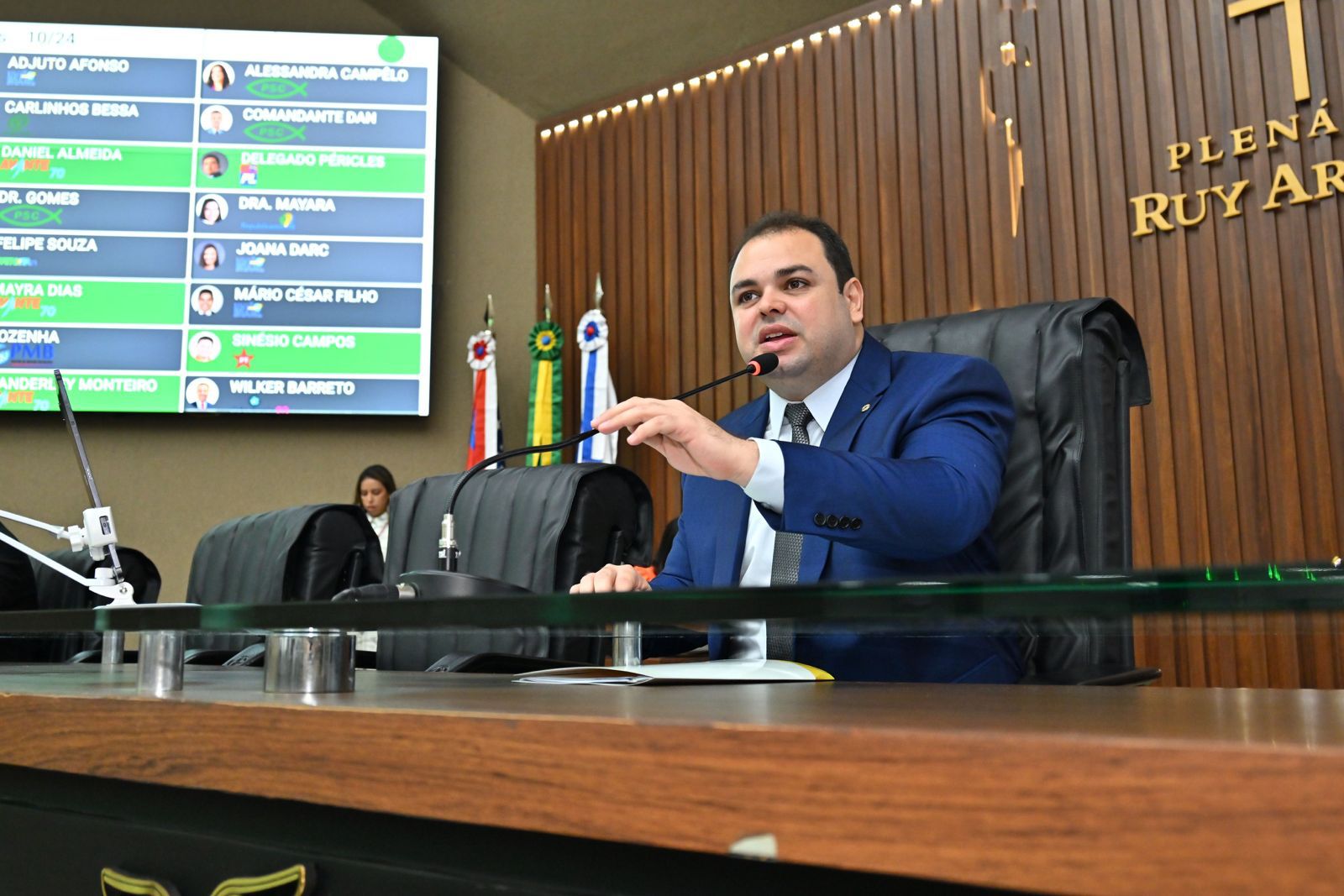 Roberto Cidade propõe medida que reforça segurança nos aplicativos de transporte