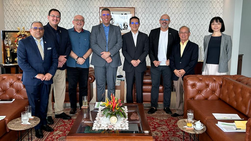 Frente Parlamentar de Relações Exteriores da CMM se reúne com Cônsul do Japão para buscar parcerias