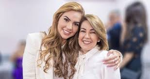 ALEAM exonera mãe da deputada Débora Menezes