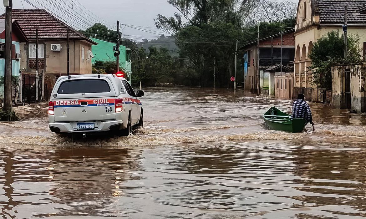 Mortes no Rio Grande do Sul chegam a 36 por causa de ciclone