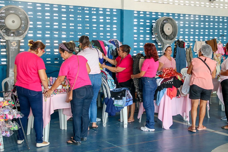 Escola de educação especial da prefeitura realiza bazar com mães atípicas empreendedoras