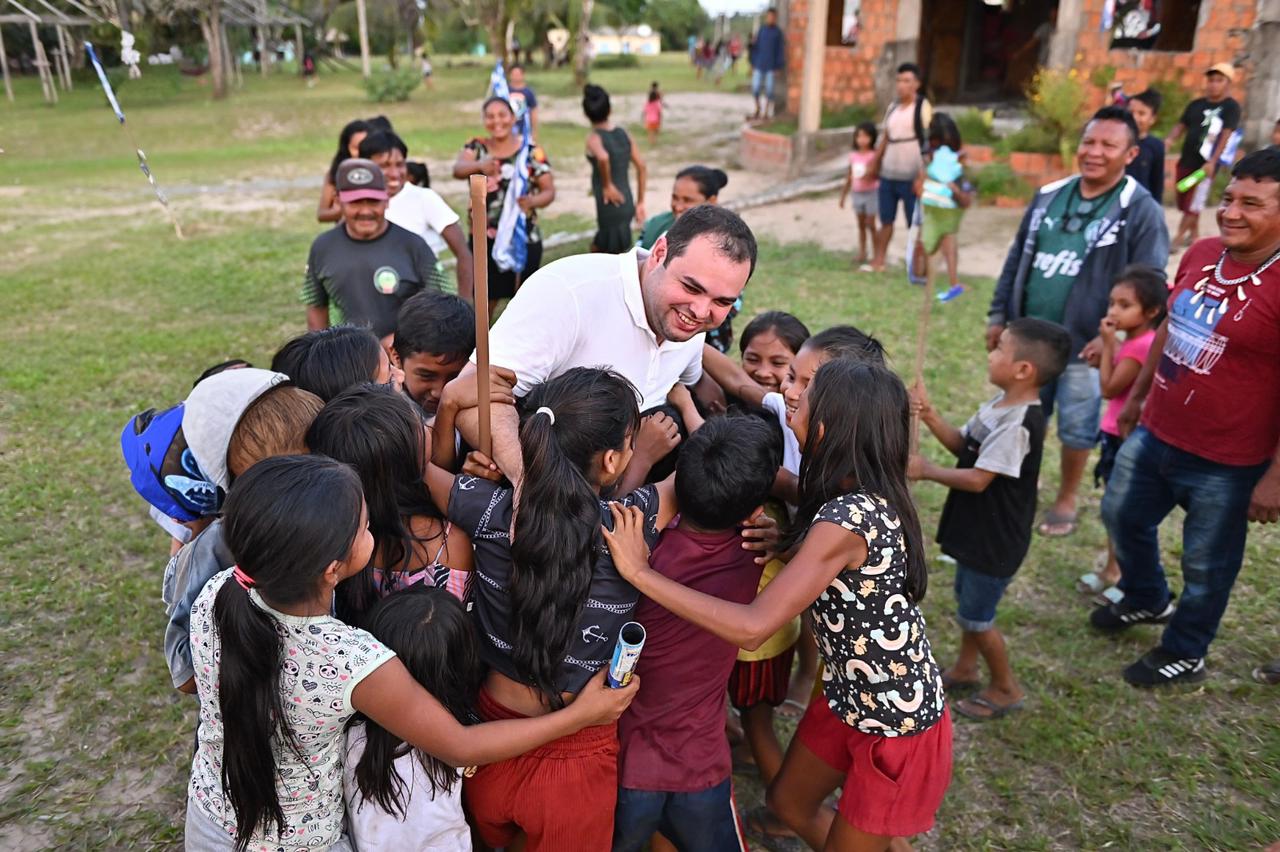 Leis e PLs de Roberto Cidade promovem cuidado e proteção às crianças e adolescentes do Amazonas