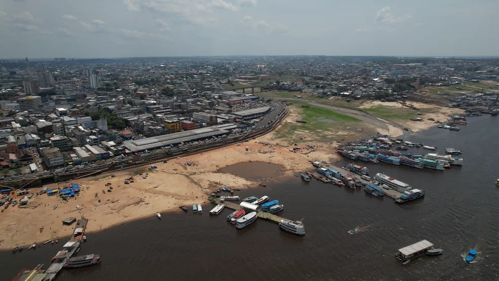 Prefeitura confirma vazante recorde do Rio Negro nesta segunda-feira (16)