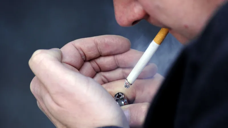 Por que Nova Zelândia voltou atrás sobre proibir venda de cigarros