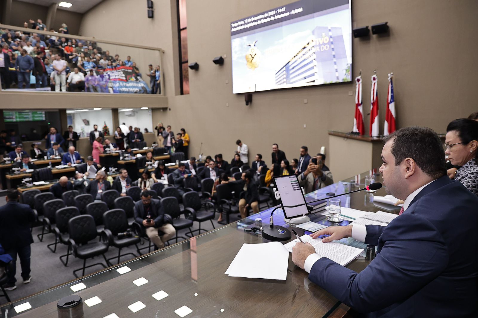 Roberto Cidade sancionou 27 leis enquanto esteve como governador em exercício do Amazonas