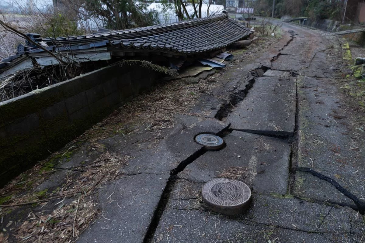 Terremoto no Japão deixa 73 mortos, 300 feridos e 33 mil desabrigados