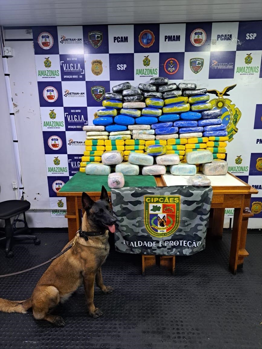 Polícia apreende droga avaliadas em mais de R$4,4 milhões em embarcação em Coari 