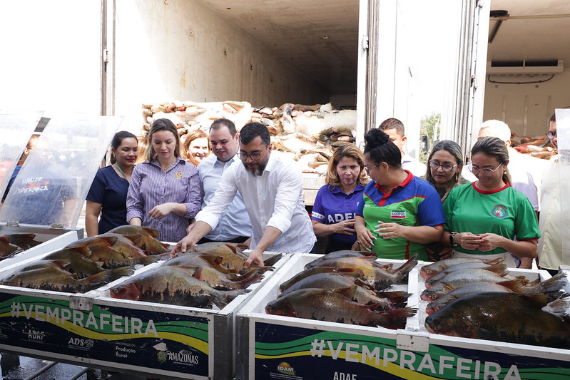 Wilson Lima anuncia doação de mais de 360 toneladas de peixe a instituições assistenciais do Amazonas