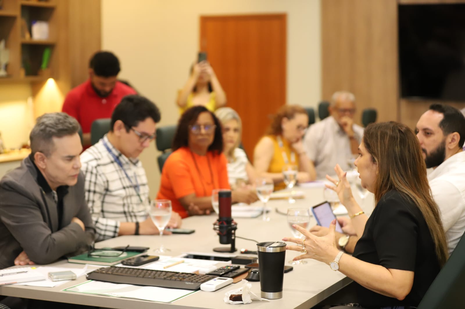 Prefeitura de Manaus e UEA se reúnem visando especialização para professores da Semed