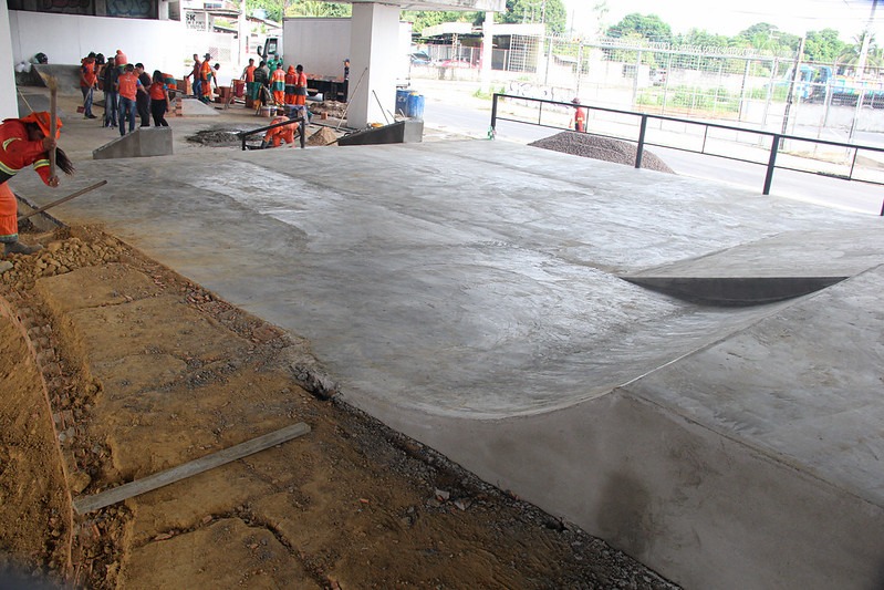 Prefeitura constrói nova pista de skate em Manaus, embaixo do viaduto do Manoa, na zona Norte