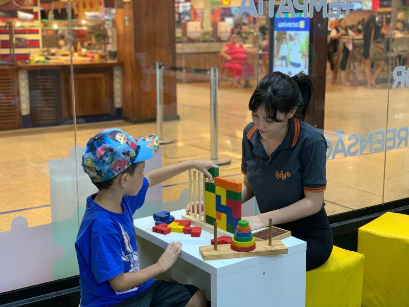Prefeitura e sociedade civil iniciam programação especial de conscientização do autismo em shopping de Manaus
