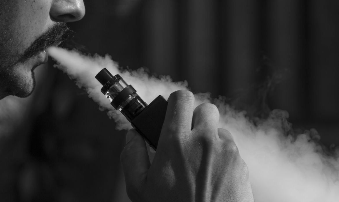 Cigarros eletrônicos: FVS-RCP reforça sobre manutenção da proibição de cigarros eletrônicos pela Anvisa