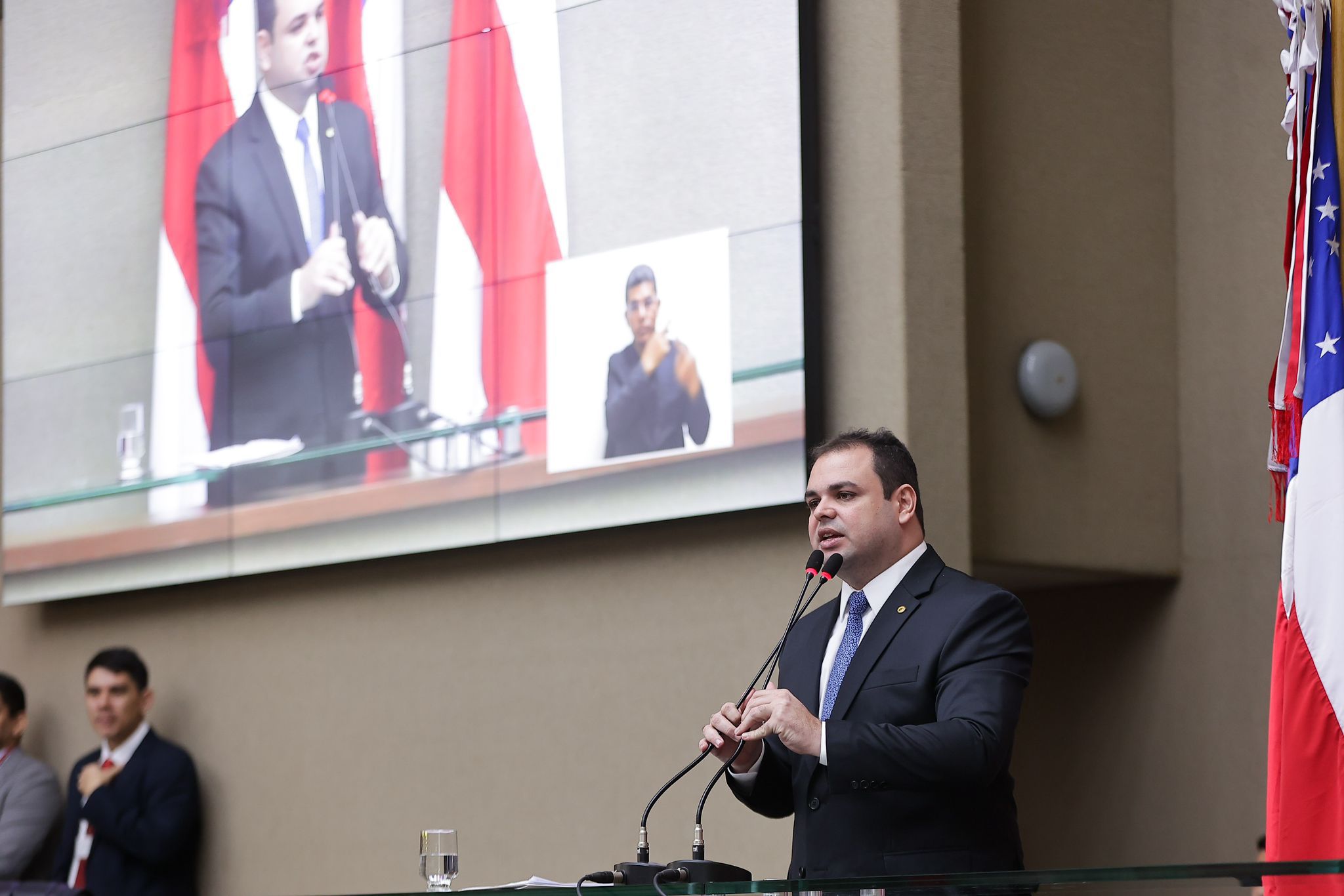 PL de Roberto Cidade que dispõe sobre novos negócios de impacto social avança nas comissões da Aleam