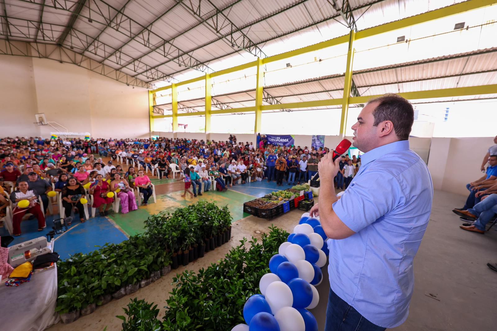 Presidente da Aleam, Roberto Cidade acompanha agenda de entregas estaduais para Barreirinha, neste sábado