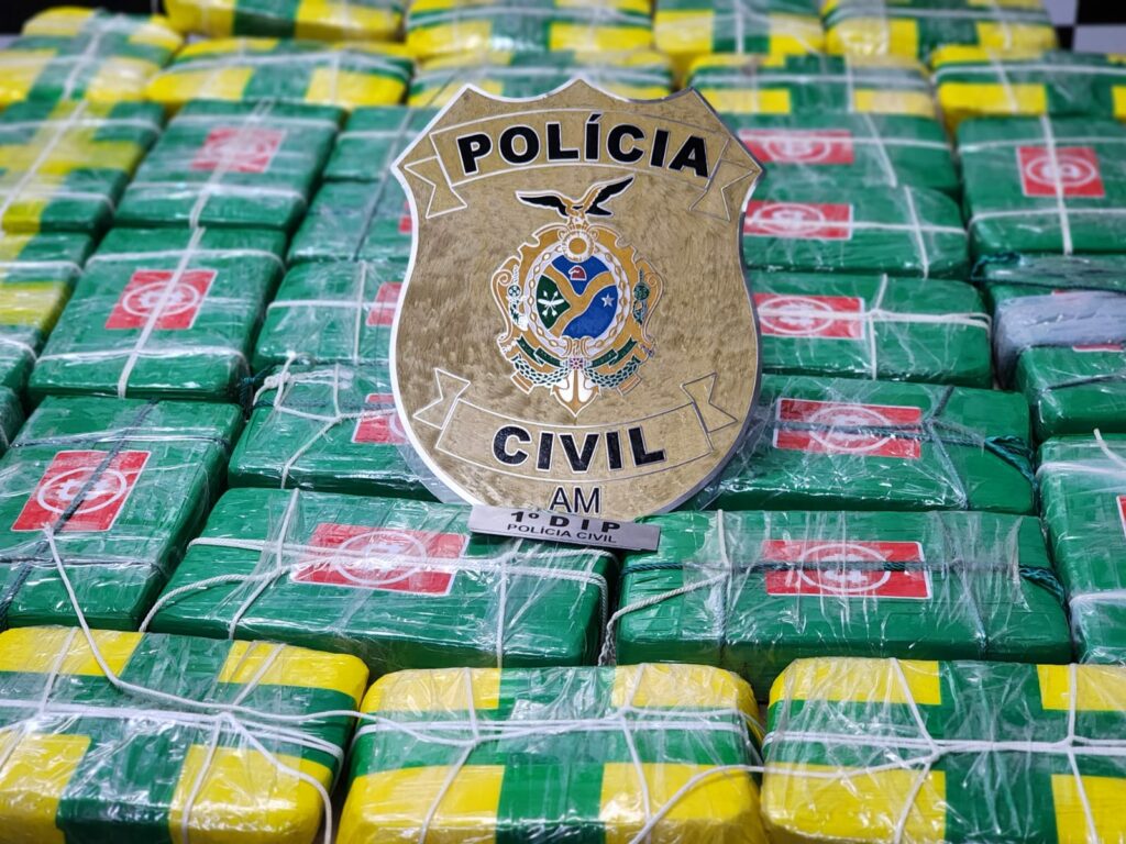 Dupla é presa em Manaus com drogas avaliadas em R$ 600 mil