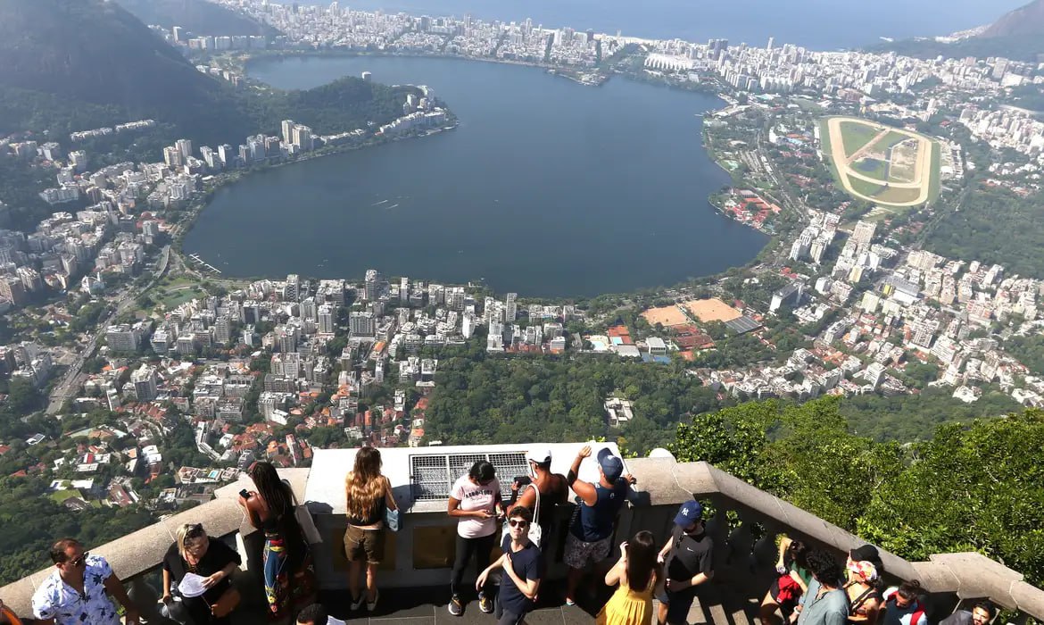 Rio de Janeiro é anunciado como sede da nova bolsa de valores do Brasil