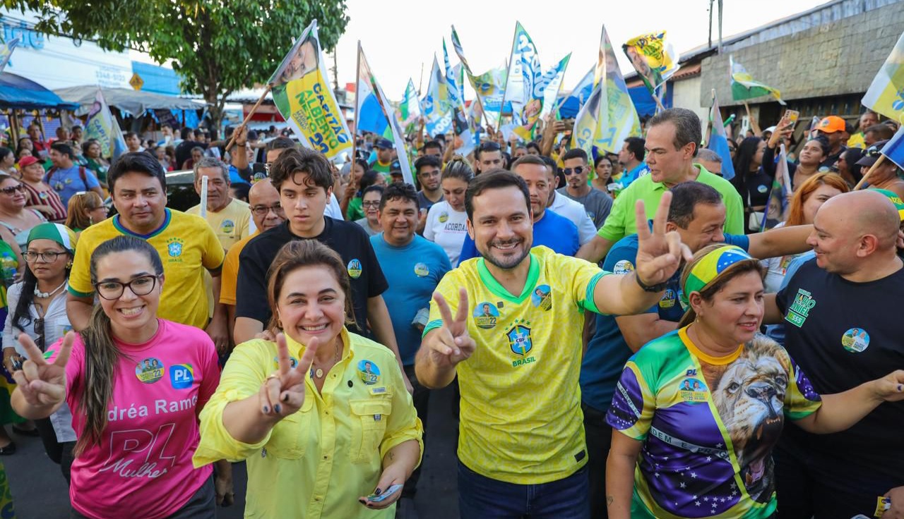 Tropa do 22’ do Capitão Alberto Neto e Professora Maria do Carmo ganha as ruas de Manaus