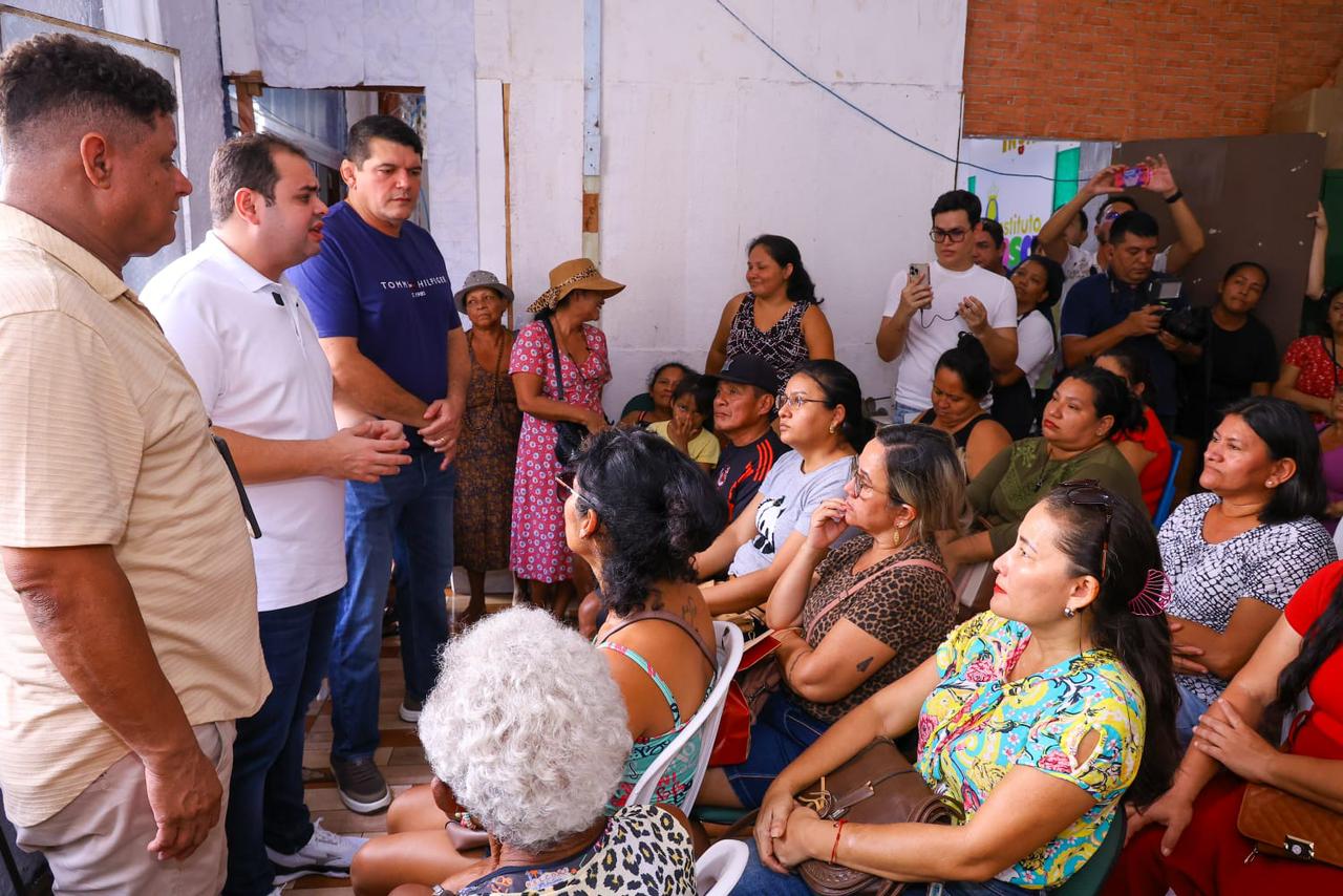 Roberto Cidade defende incentivo a projetos comunitários durante visita ao clube de mães da Aparecida