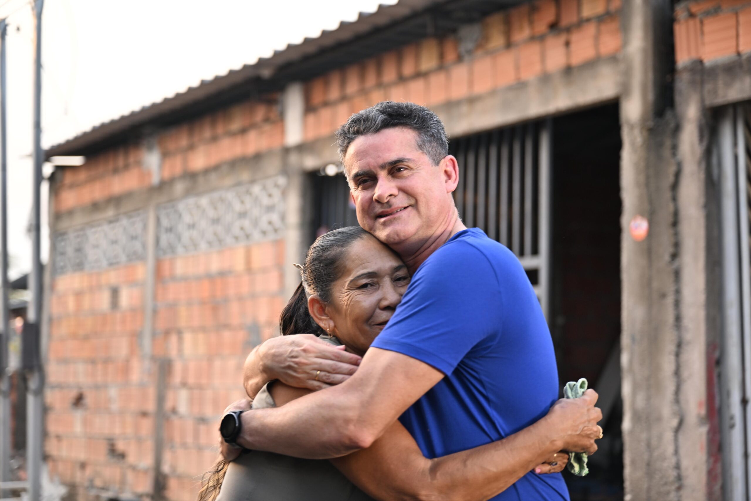 A partir desta sexta David Almeida chega nas casas pelo rádio e TV