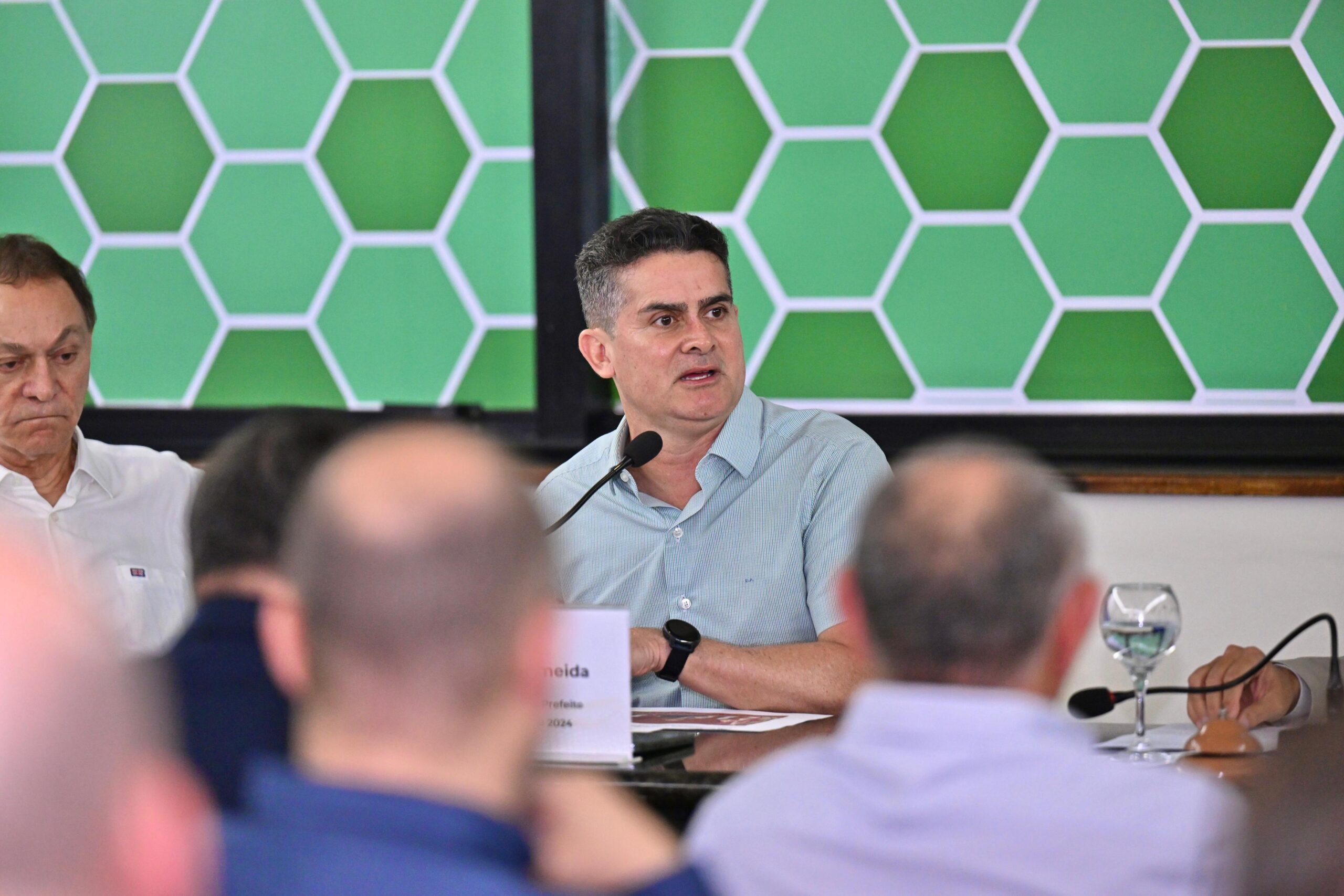 David Almeida assume compromissos para melhorar ambiente de negócios do Polo Industrial de Manaus