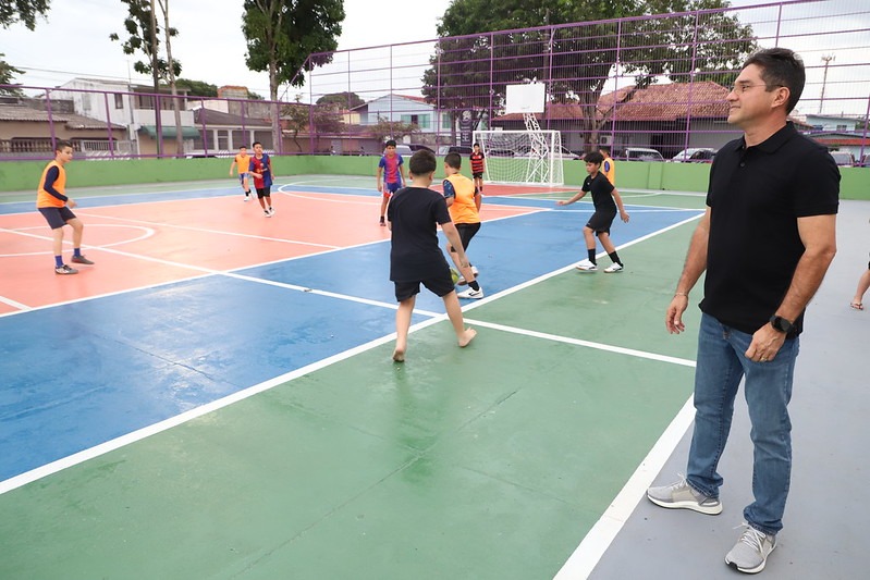 Prefeito em exercício Jander Lobato reinaugura Centro de Esporte do conjunto Vista Bela